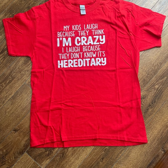 Gildan Tee Shirt My Kids Laugh- Hereditary - Picture 3 of 4